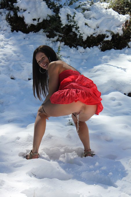 Just finished up with a #BrandNew video #Exclusive to my members at: (#freepreview) https://t.co/dqtaNbFbwe<a href="/tag/brandnew"class="tags">#BrandNew</a><a href="/tag/exclusive"class="tags">#Exclusive</a><a href="/tag/bts"class="tags"><span>#bts</span></a><a href="/tag/behindthescenes"class="tags"><span>#behindthescenes</span></a><a href="/tag/pee"class="tags"><span>#pee</span></a><a href="/tag/freepreview"class="tags"><span>#freepreview</span></a>