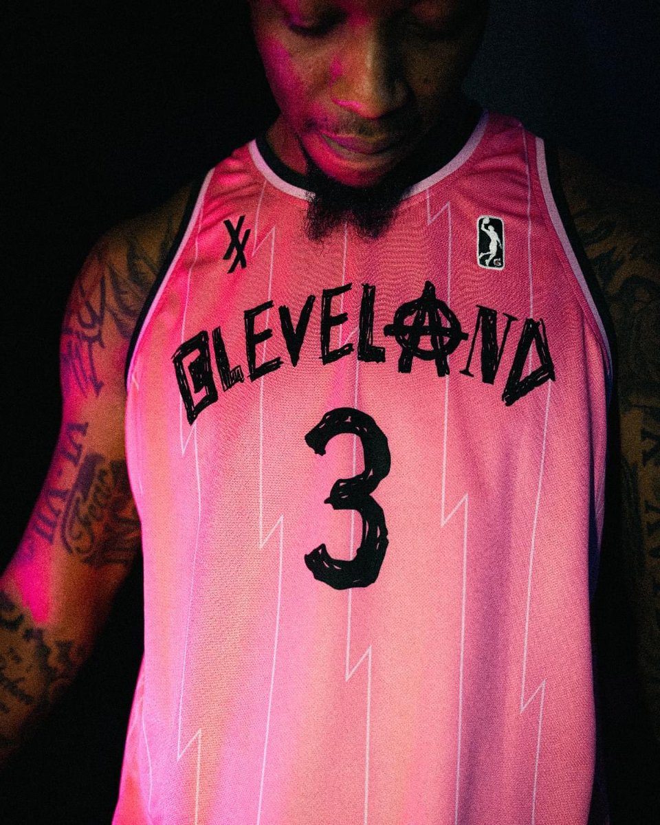 guyehop's tweet photo. Check out these sweet jersey the team is rocking for mgk night tonight https://t.co/WWzRF3hkrT