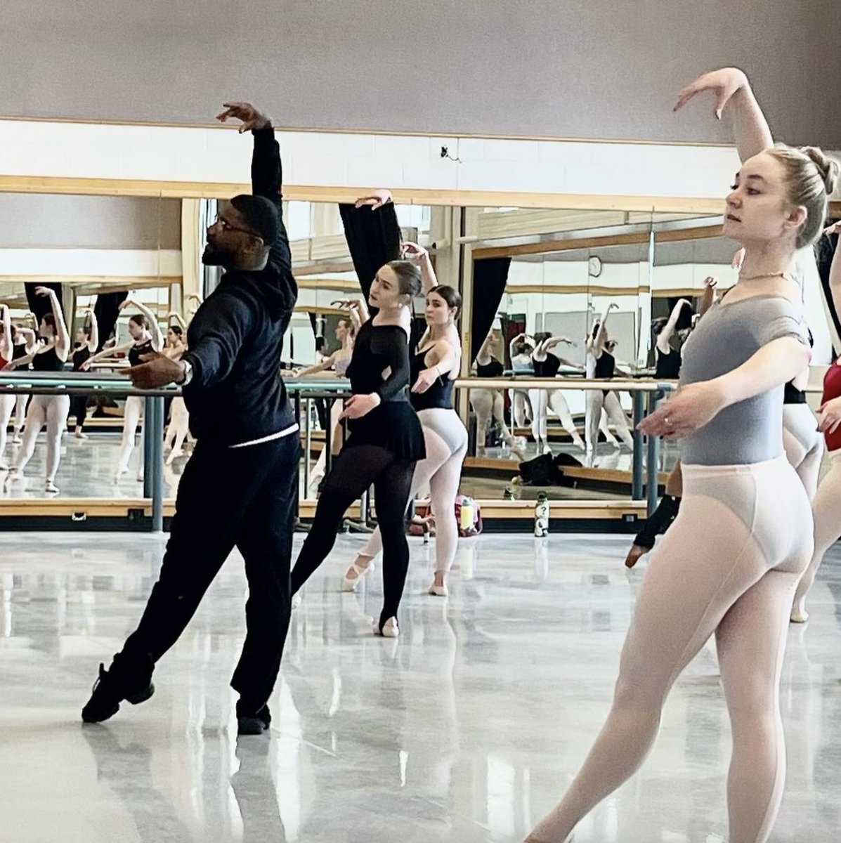 UofUFineArts's tweet photo. The Collage Dance Collective residency is in full swing at @uofudance!  See students perform in “Rise,” based on Dr. Martin Luther King’s final speech &amp; “Aude,” a non-narrative classical work.

🎟️ + more: https://t.co/KqktvsSERH
$5 for @UUtah students with your @uofuartspass https://t.co/LiAHtibOVf