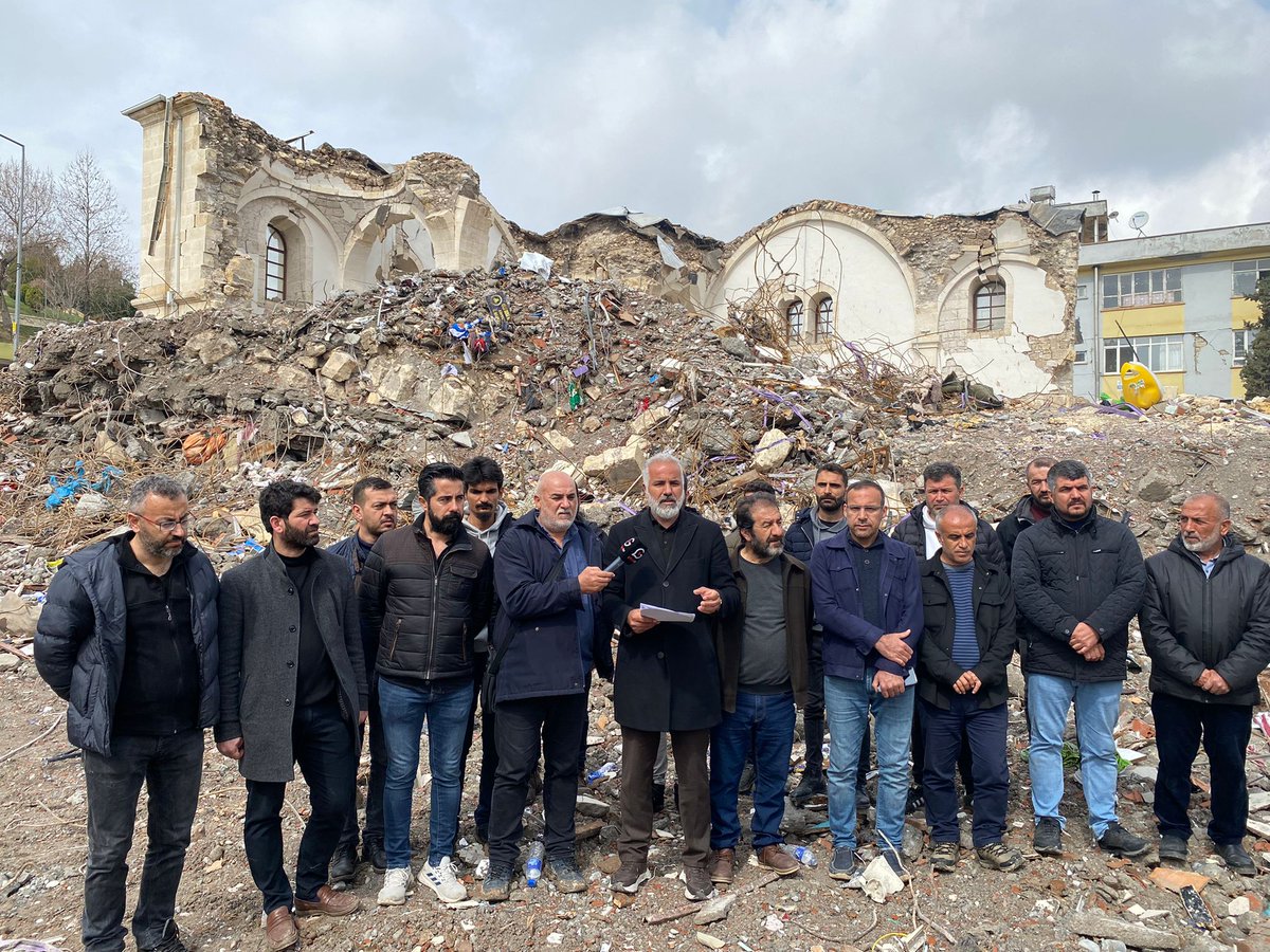 adiyamanikk's tweet photo. #deprem #adıyaman  
             BASINA VE KAMUOYUNA
Bizler Adıyaman ilinde faaliyet gösteren Meslek Odaları,Sivil Toplum Örgütleri,Sendikalar,Cemiyetler, Dernekler ve Muhtarlar olarak Adıyaman Barosunun ev sahipliğinde 11.03.2023 tarihinde şehrimizin yeniden imar ve inşası ile, https://t.co/QWzXR7bjRb