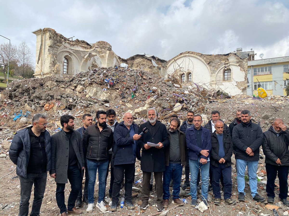 adiyamanikk's tweet photo. #deprem #adıyaman  
             BASINA VE KAMUOYUNA
Bizler Adıyaman ilinde faaliyet gösteren Meslek Odaları,Sivil Toplum Örgütleri,Sendikalar,Cemiyetler, Dernekler ve Muhtarlar olarak Adıyaman Barosunun ev sahipliğinde 11.03.2023 tarihinde şehrimizin yeniden imar ve inşası ile, https://t.co/QWzXR7bjRb