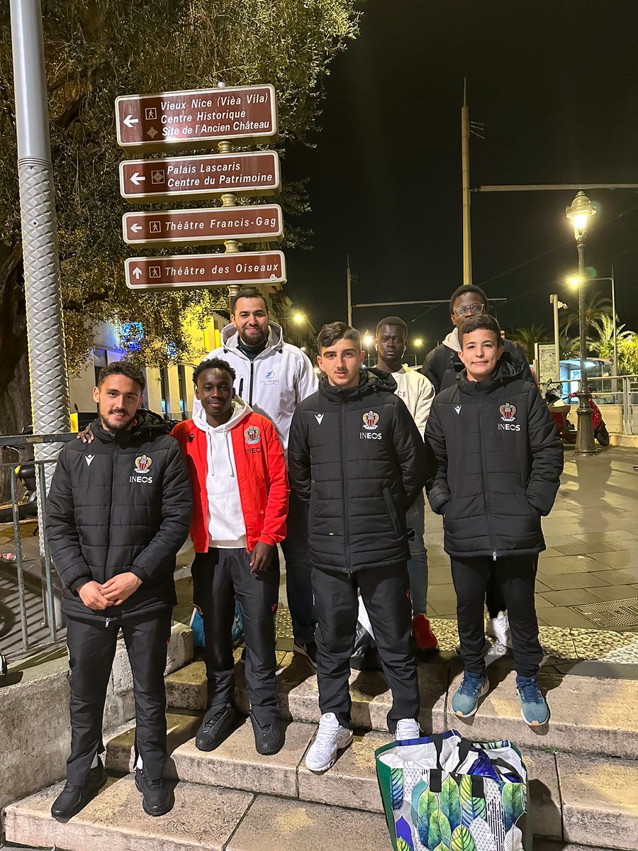 Fonds de Dotation OGC Nice (@fdd_ogcnice) on Twitter photo Nos jeunes Aiglons en maraude ce soir avec <a href="/AngesNice/">Les Anges de la Baie de Nice</a> ! 🤝
#JouonsLaCollectif Nos jeunes Aiglons en maraude ce soir avec <a href="/AngesNice/">Les Anges de la Baie de Nice</a> ! 🤝
#JouonsLaCollectif