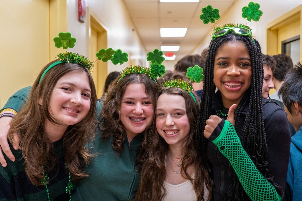 Happy St. Patrick's Day! Splashes of green could be found all over campus today 🍀⁣
⁣
We hope you all have a relaxing Spring Break. See you in April! 😎 ⁣
⁣
#CGPSnyc #StPatricksDay #SpringBreak instagr.am/p/Cp5zCd9vptP/