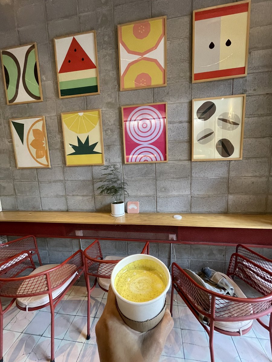 HDDanaLe's tweet photo. When visiting a city abroad, what are the signs you see to know that there’s a bunch of expats here? 
Mine is seeing matcha and golden milk lattes on the menu often 🍵 https://t.co/kDpR4li4mc