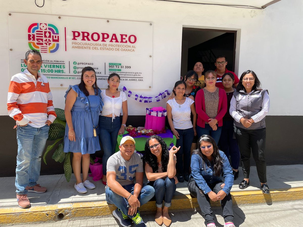 PROPAEO_OAX's tweet photo. En este cuarto viernes de Cuaresma el equipo de la #PROPAEO nos unimos a esta tradición que es muy oaxaqueña: Recuerden que las tradiciones no están peladas con el cuidado del medio ambiente, lleva tu vaso, pues el unicel ya está prohibido en #Oaxaca desde el 2019.
#Samaritana https://t.co/k1m296yXnn