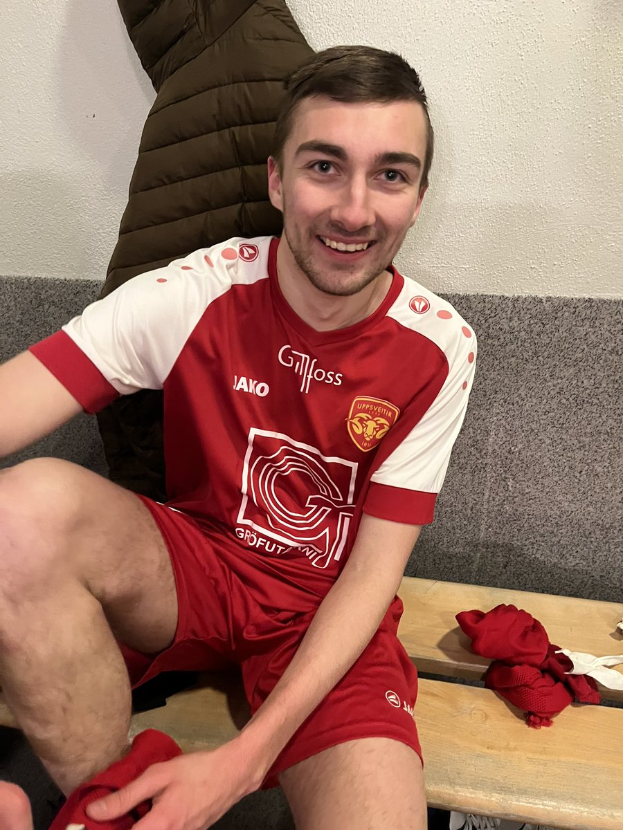 uppsveitir's tweet photo. 6-2 W.Sólmundur með sitt fyrsta mark a ferlinum. Og nyja signingið Tomas Stitelmann með fyrsta mark fyrir klúbbinn. Við erum rétt að byrja. VAMOS UPPSVEITIR⚪️❤️ https://t.co/VO3wjpULT3