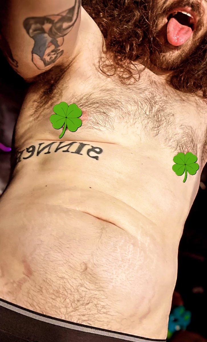 MooseDaddyXXX's tweet photo. Happy green witch whiskey day, drink up. 🥃👅 

#gaywitch #sinner https://t.co/BvONzdEAZ2