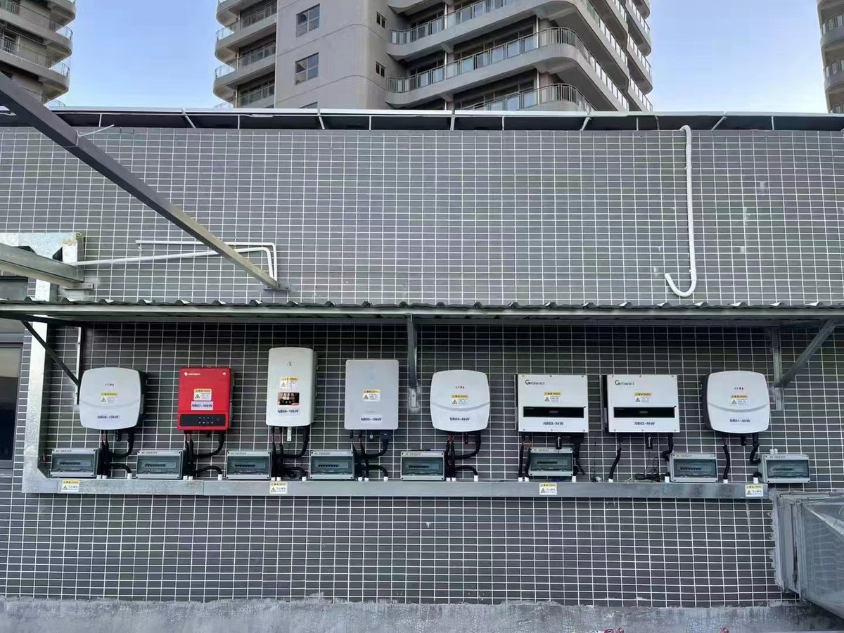 MOREDAYSOLAR's tweet image. Maximize your solar power system's performance with the Moreday Combiner Box! Our box is perfect for all inverters and can be tailored to your specific needs. Say goodbye to high energy bills and hello to sustainable living! #CombinerBox #SolarPower #RenewableEnergy #CleanEnergy