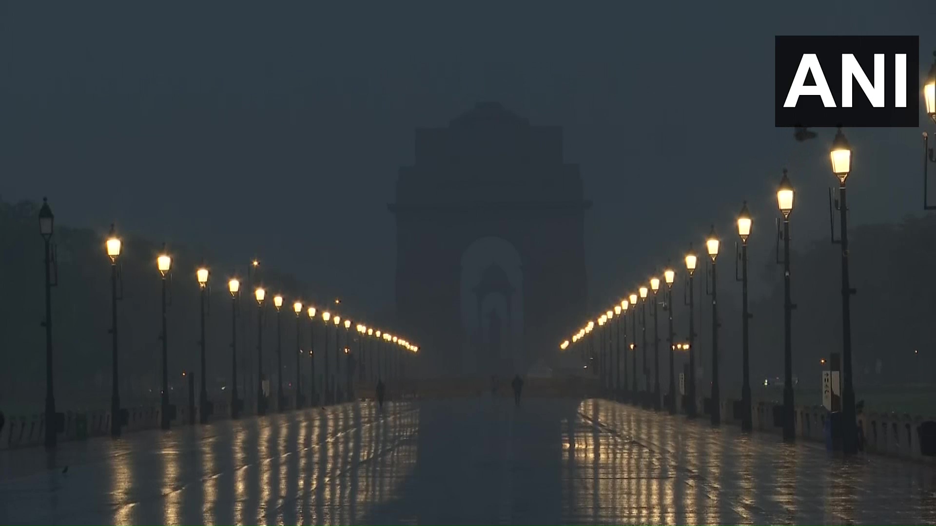 sudden change of weather swathes Delhi, as rain lashes several parts of the national capital. Visuals from the India Gate area.