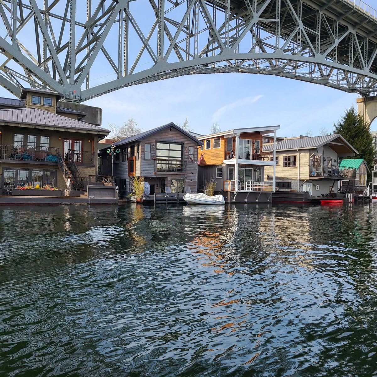 PiperJDrake's tweet image. Boathouses under the Freemont Bridge provided a few #plotbunny inspirations while I was out on Lake Union this afternoon.