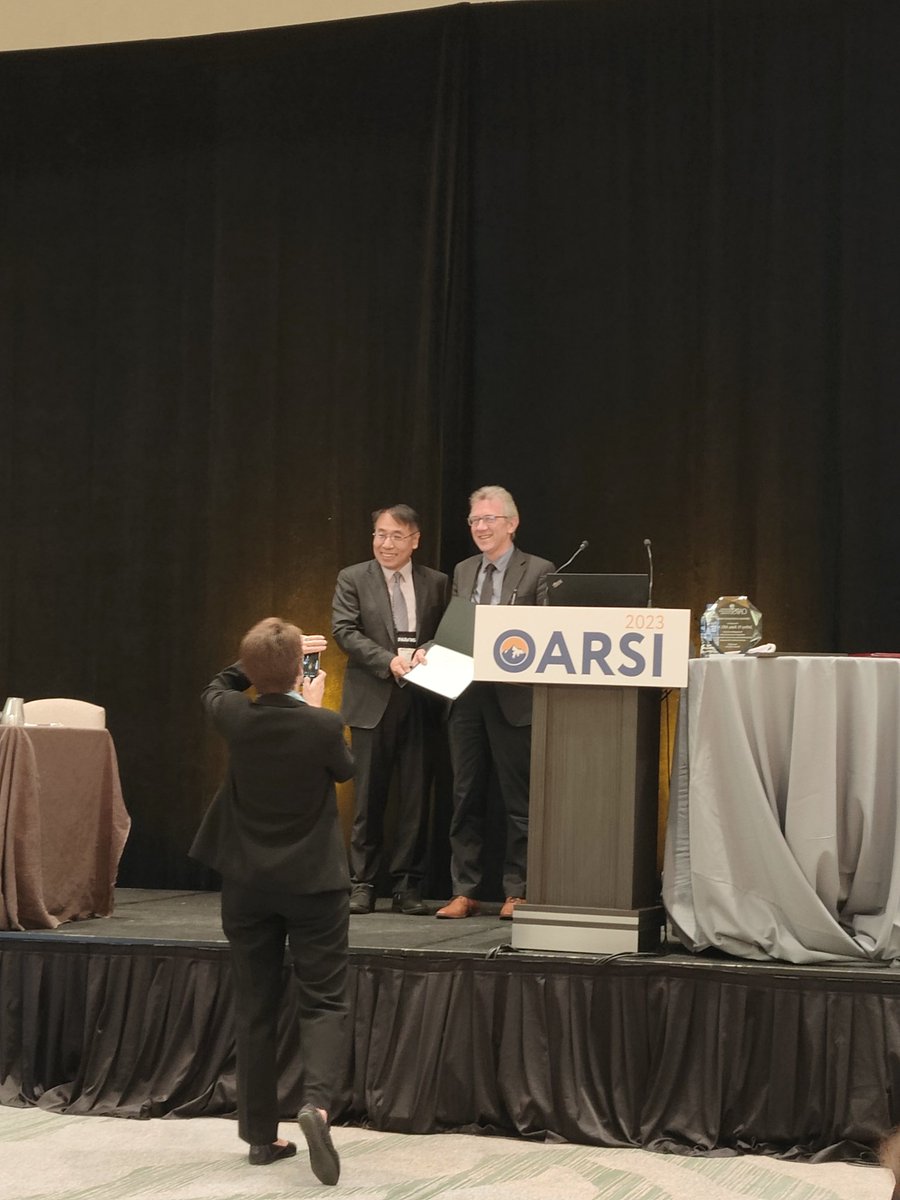 Great first day of #oarsi2023 Congratulations @SilviaMonteag @TissueHomandDis for the award of best basic science paper!! Looking forward to three more exciting days of #osteoarthritis #research