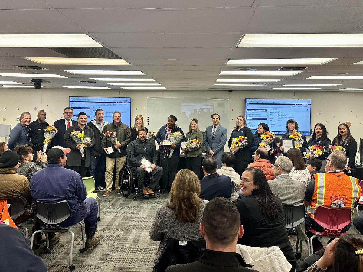 pbiscoachamy's tweet photo. Spent time this morning with @FSDTranspo supporting PBIS on the Bus. If you didn’t see them recognized at the @FullertonSD board meeting Tuesday go watch the replay! So proud of this dept! #FSDPBIS #FSDSEL #fsdlearns 📷@MorrisHelene https://t.co/gIVzF79ZeG
