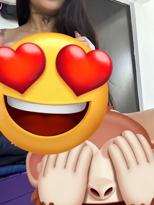 Corre 🥵😈  🫣 https://t.co/9Wa5njIU1v 😘 https://t.co/M4VaU4F1ZN