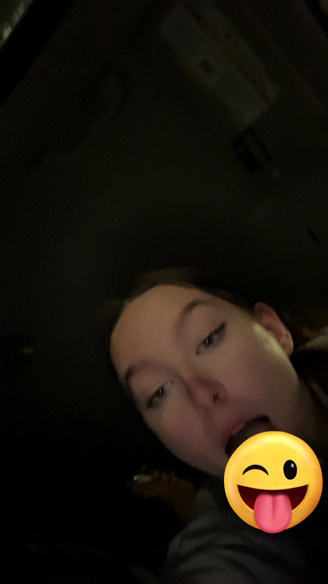 GoddessChloe03's tweet photo. can you guess what's under the sticker 😏 send if you wish it were you 

findom paypig finsub cashcow humanatm femdom finsub paypigswanted simp sissy cuck cuckold https://t.co/VbbkDzg811