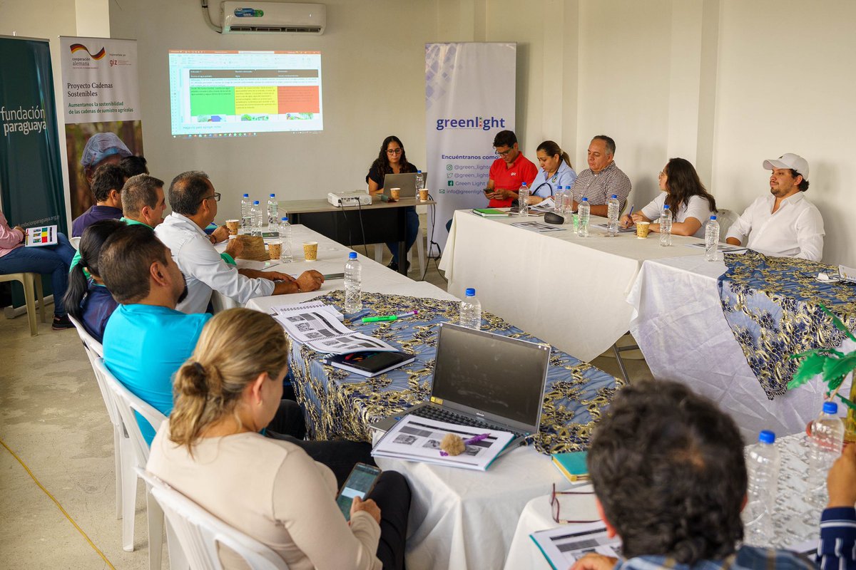 green_lightec's tweet photo. Concluimos esta fase del proyecto "Estrategia de Responsabilidad Social para la Superación de la Pobreza Multidimensional de los Pequeños Productores y Colaboradores de la Industria bananera", junto a @GIZEcuador y @fundacionparaguaya estamos implementando en el país. https://t.co/X1yl7Ll8ga