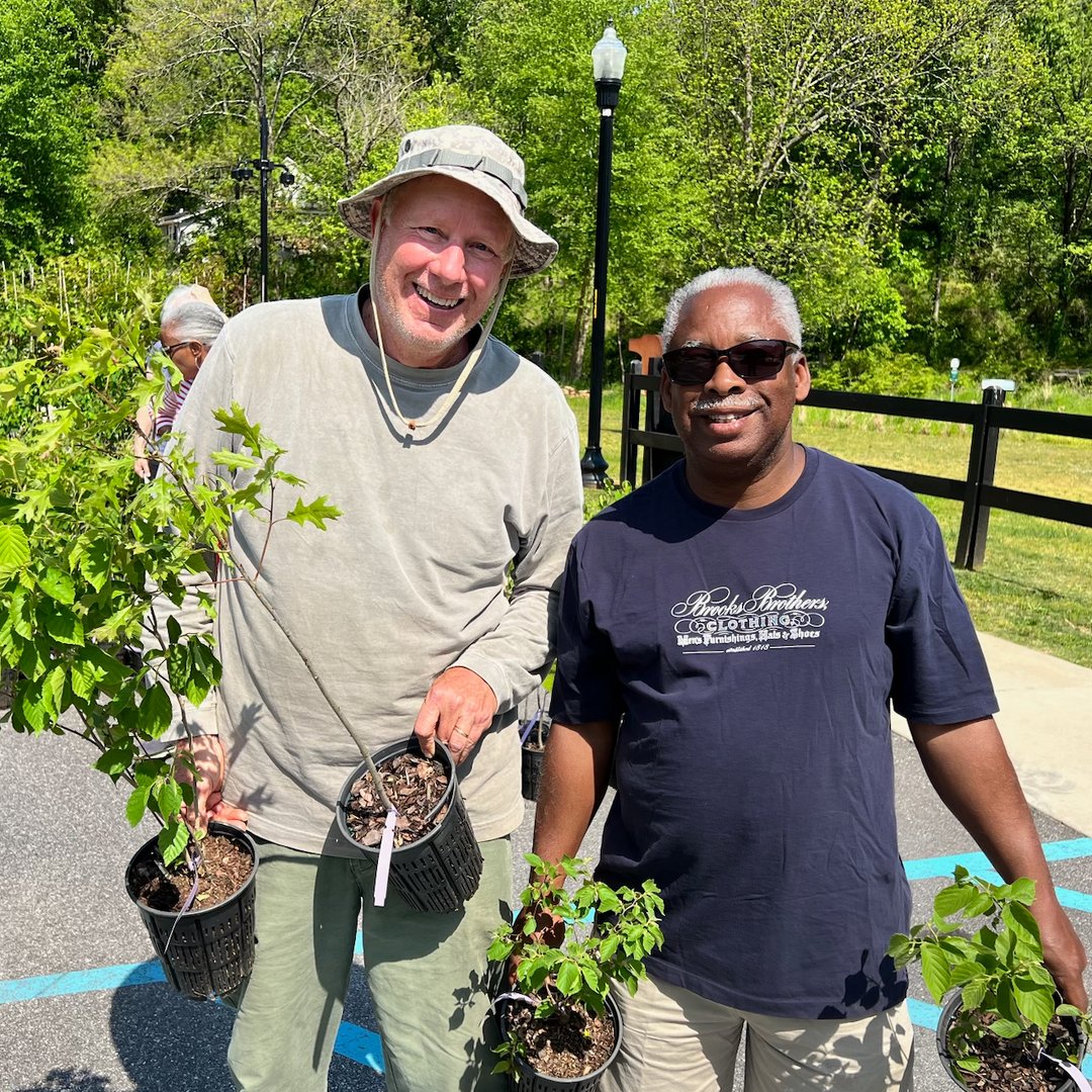 🏆 Best Spring Break Destinations for Families from <a href="/goodhousemag/">Good Housekeeping</a> and now a "retiree retreat" on <a href="/AARP/">AARP</a>'s list of affordable spring vacations! They like our foodie-friendly Main Street, accessible trolleys, public art, bike trails and beautiful parks.

bit.ly/3ZVqupj