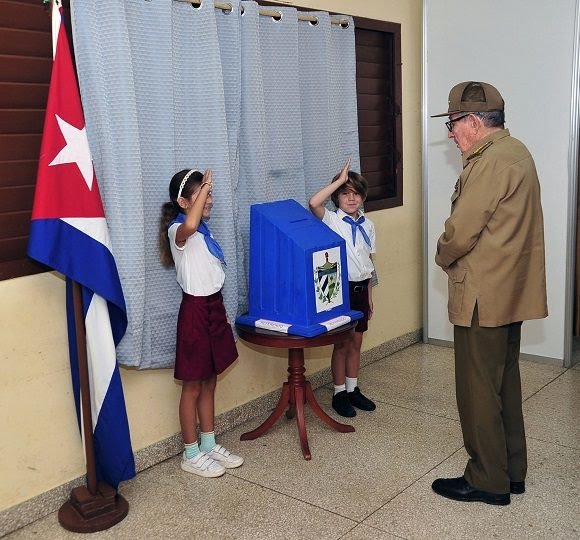 El ejemplo lo tenemos bien claro!!! Como ellos,  #YoVotoXTodos 
<a href="/AsambleaCuba/">Asamblea Nacional Cuba</a> <a href="/IzquierdoAlons1/">Livan Izquierdo Alonso</a> <a href="/alboradacubana/">Reina Torres Pérez</a> <a href="/CiegoPortal/">PortalAvileño</a>