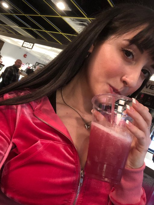 Went to a soft opening of @VelvetTaco3 East Nashville Location and obviously had to wear velvet 😈💘 #tacos<a class="tags" target="_blank" title="On Twitter" href="/?out=eyJ0eXAiOiJKV1QiLCJhbGciOiJIUzUxMiJ9.eyJpYXQiOjE3MjU5MDE5MDIsImlzcyI6InR3cG9ybnN0YXJzLmNvbSIsIm5iZiI6MTcyNTkwMTkwMiwiZXhwIjoxNzU3NDM3OTAyLCJyZWRpcmVjdF91cmwiOiJodHRwczovL3R3aXR0ZXIuY29tL1ZlbHZldFRhY28zIn0.Dbxoa7gNf0gN-i4HRI6Qf1VtCL_cak9EtCBIyvw1DKjhJrdpAQ06t-3NOpwt2eKaKPqut-b684D3bEwcZMXOXg">@VelvetTaco3</a><a href="/tag/tacos"class="tags"><span>#tacos</span></a><a href="/tag/eastnashville"class="tags"><span>#eastnashville</span></a>