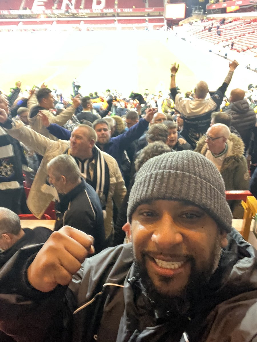 davez2010's tweet image. WHAT A WIN!!! 
WHAT AN AWAY END!!!
WHAT A NIGHT!!! 

SUPERB PERFORMANCE ⚫️⚪️

@nufc proud to support this great club #NUFC #NUFCFans #NOTNEW