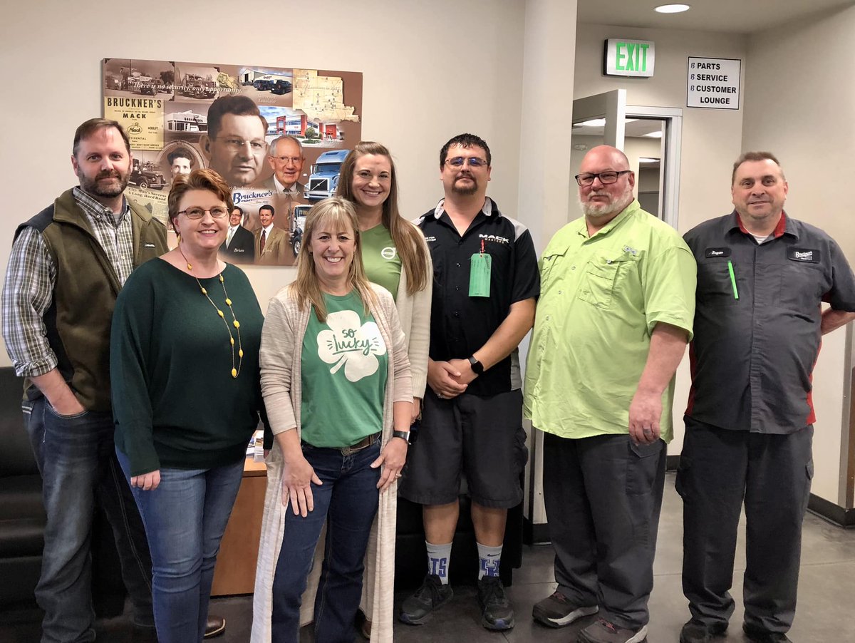 BrucknerTruck's tweet photo. Team Shreveport going green…
#bruckners #wehavefunatwork #welovewhatwedo https://t.co/tHtmU0VBZV
