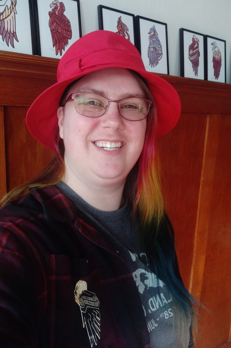 Excited for #PyCascades this weekend! I'm volunteering at the check-in desk at the social on Friday (today), and I'll be around in-person on Sat &amp; Sun. 

Selfies, with and without the mask I'll be wearing at the con