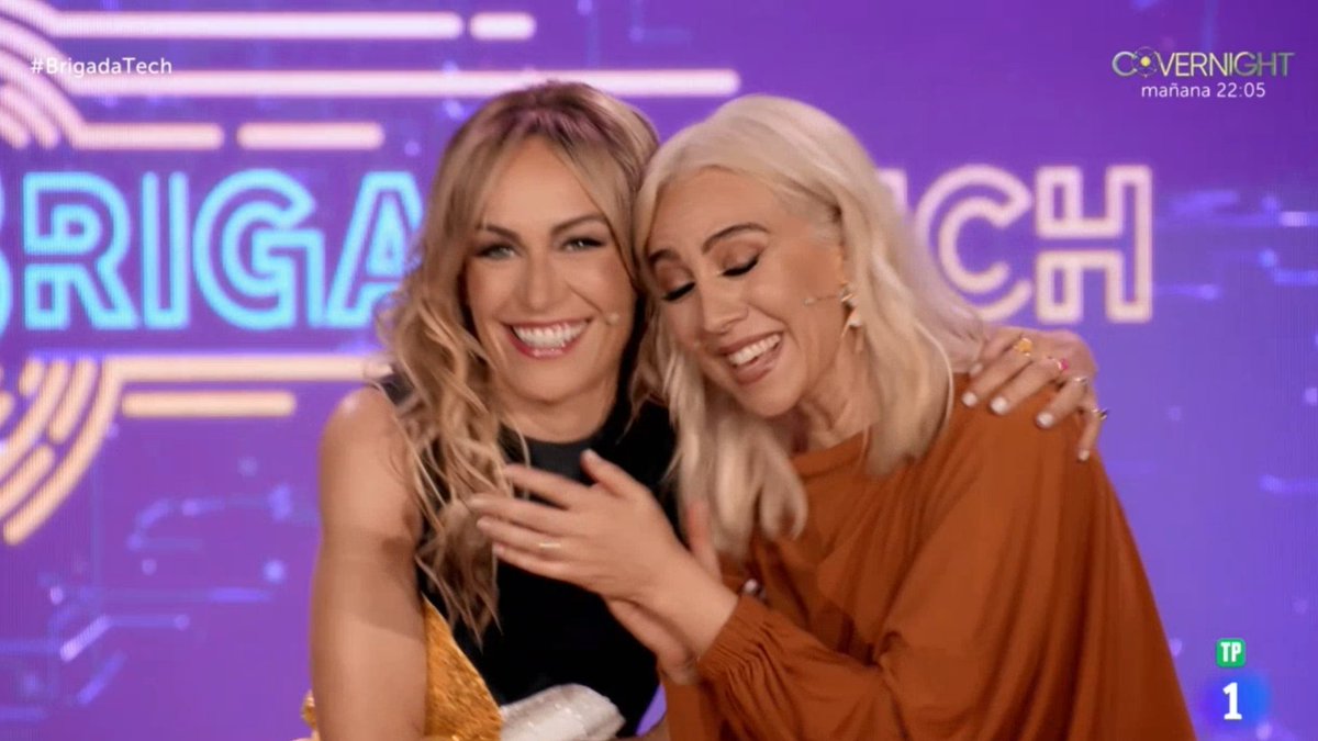 Qué momento mas bonito de <a href="/monicanaranjo/">Mónica Naranjo</a> y <a href="/LUJAN_AR/">Luján Argüelles</a> <a href="/BrigadaTechTVE/">Brigada Tech</a>