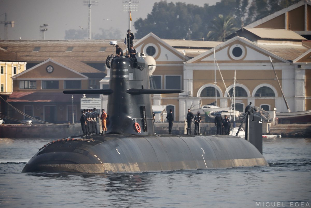 17 de marzo... 
#DíadelSubmarino
#SubmarineDay 
#DíaMundialdelSubmarino
#DiaInternacionaldelSubmarino
Yo confío en el futuro submarino Isaac Peral (S-81) 🇪🇦 
#S81IsaacPeral #ClaseIsaacPeral
