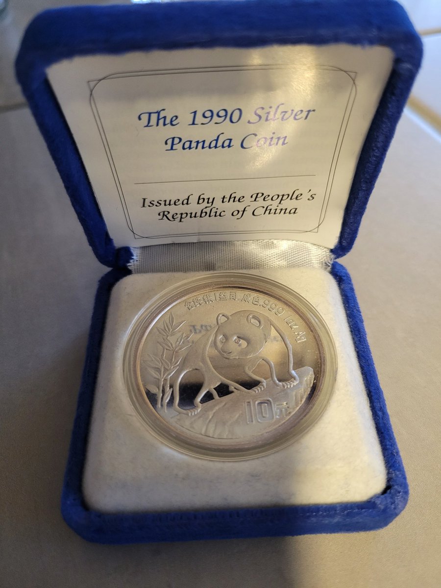 coinking87's tweet photo. Found this little guy in the $25 bin at a local gold and silver exchange shop. I'll take it as a win. #silver #bullion #silverpanda https://t.co/5NrXgnZkQ2