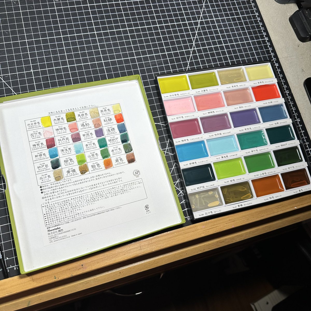 soveryunoficial's tweet photo. GUESS WHAT I’M DOING ON MY DAY OFF TOMORROW

#jetpens #kuretake #gansaitambi #artnouveau https://t.co/BVuWtf1ZW4