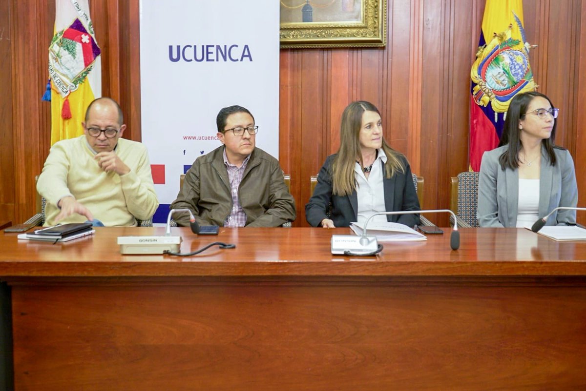 #VinculaciónUCuenca| Se desarrolló la entrega de herramientas curriculares, guías metodológicas y manuales técnicos para el Instituto de Economía Popular y Solidaria.