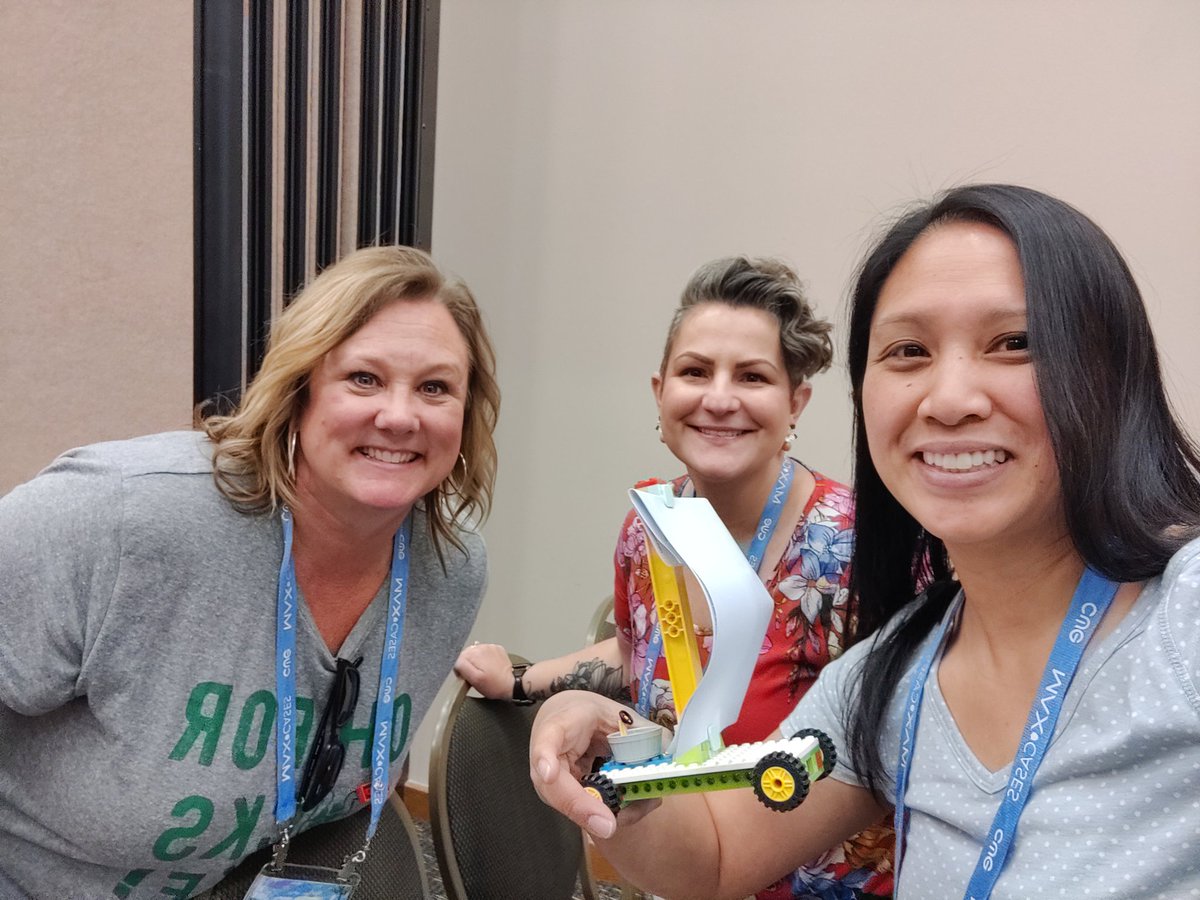 #SpringCUE <a href="/LEGO_Education/">LEGO Education</a> <a href="/SKong81/">Steve Kong, Ed.D.</a> <a href="/ile_glae/">ILE_Glae</a> <a href="/ILE_Corradino/">Christina Corradino</a>