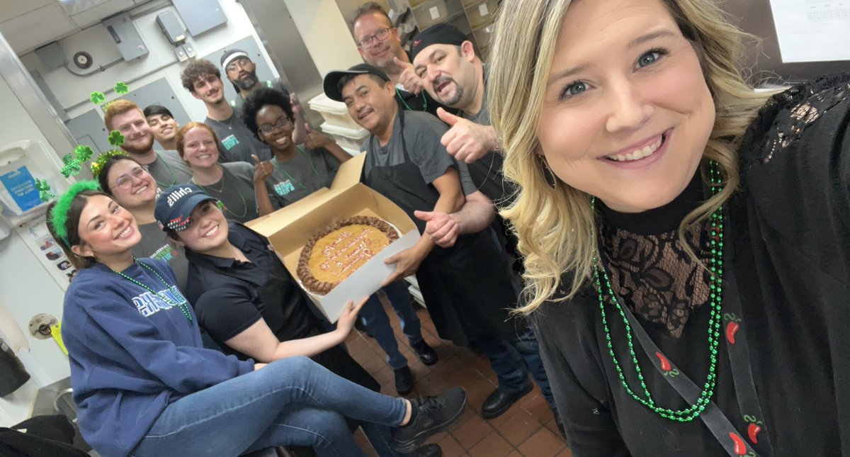 Lindsay Michelle π» (@lindsayvx3) on Twitter photo Happy anniversary to Oscar (16 years) and Jessenia (12 years)! We #chilislove yβall so much! Thank you for so many years of hard work! πΆπΆπΆ <a href="/JBarraza6/">Julie Barraza</a> <a href="/wherry_lisa/">Lisa Wherry</a> <a href="/AA_M_WHITE/">Aaron White</a> <a href="/Jeremiahyo4/">Jeremiah_yo</a> <a href="/Chilis/">Chili's Grill & Bar</a> <a href="/ChilisJobs/">Chili's Jobs</a> Happy anniversary to Oscar (16 years) and Jessenia (12 years)! We #chilislove yβall so much! Thank you for so many years of hard work! πΆπΆπΆ <a href="/JBarraza6/">Julie Barraza</a> <a href="/wherry_lisa/">Lisa Wherry</a> <a href="/AA_M_WHITE/">Aaron White</a> <a href="/Jeremiahyo4/">Jeremiah_yo</a> <a href="/Chilis/">Chili's Grill & Bar</a> <a href="/ChilisJobs/">Chili's Jobs</a>