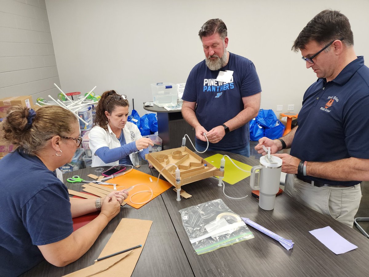 DrYemothy's tweet image. East Edisto MS was a blast. 22 teacher and 8 hours of STEM-tastic Fun! 2 assistant principals even joined to play our hydraulics marble maze game! #EinsteinFellows22 #DocYSTEM