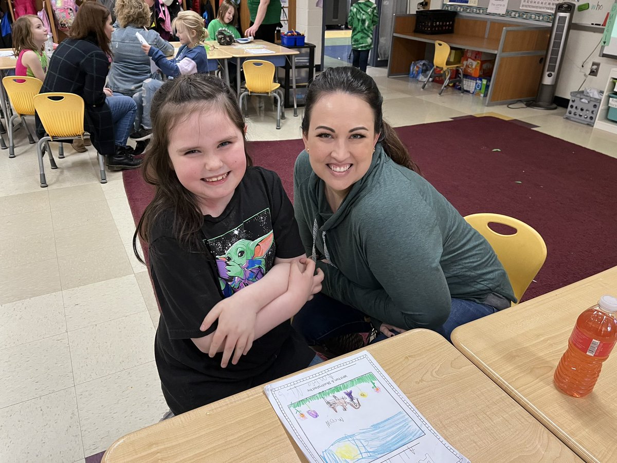 We had double Writing Celebrations today! Our Reading Buddies came to celebrate with us and our families! @Newark_Schools @denisemrowe @D_E_Wiley @CarsonNCS @MrsFischer2 #publishedauthors #firstgradewriters