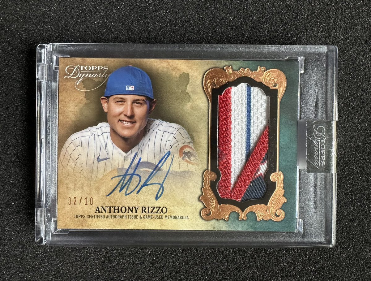 First Dynasty auto!! I’m a low-end Rizzo collector, typically this would be more than I spend on his cards but this card is 🔥 so I had to grab it! #thehobby #anthonyrizzo #sportscardcollector #sportscards #topps #tradingcard #whodoyoucollect @CardPurchaser