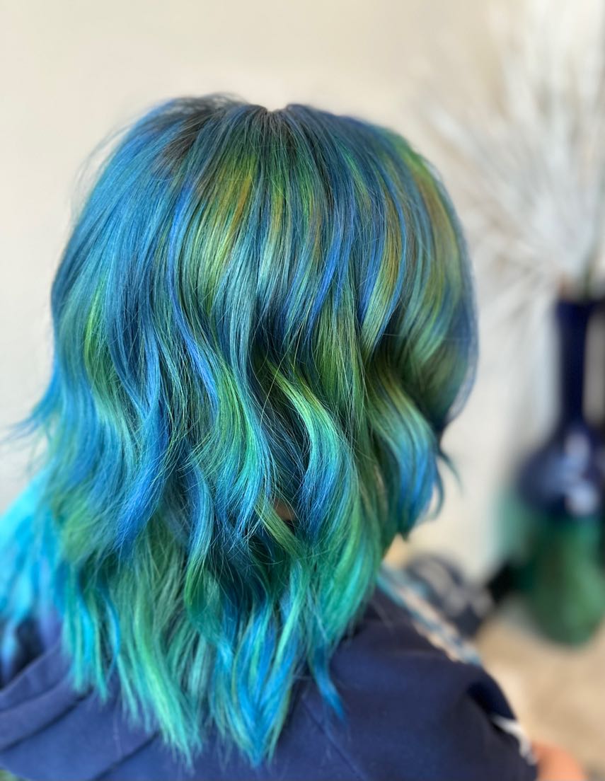 LeftToFray's tweet image. I think I'm good with green for today. 😘 #newhair #pulpriot #SaintPatricksDay