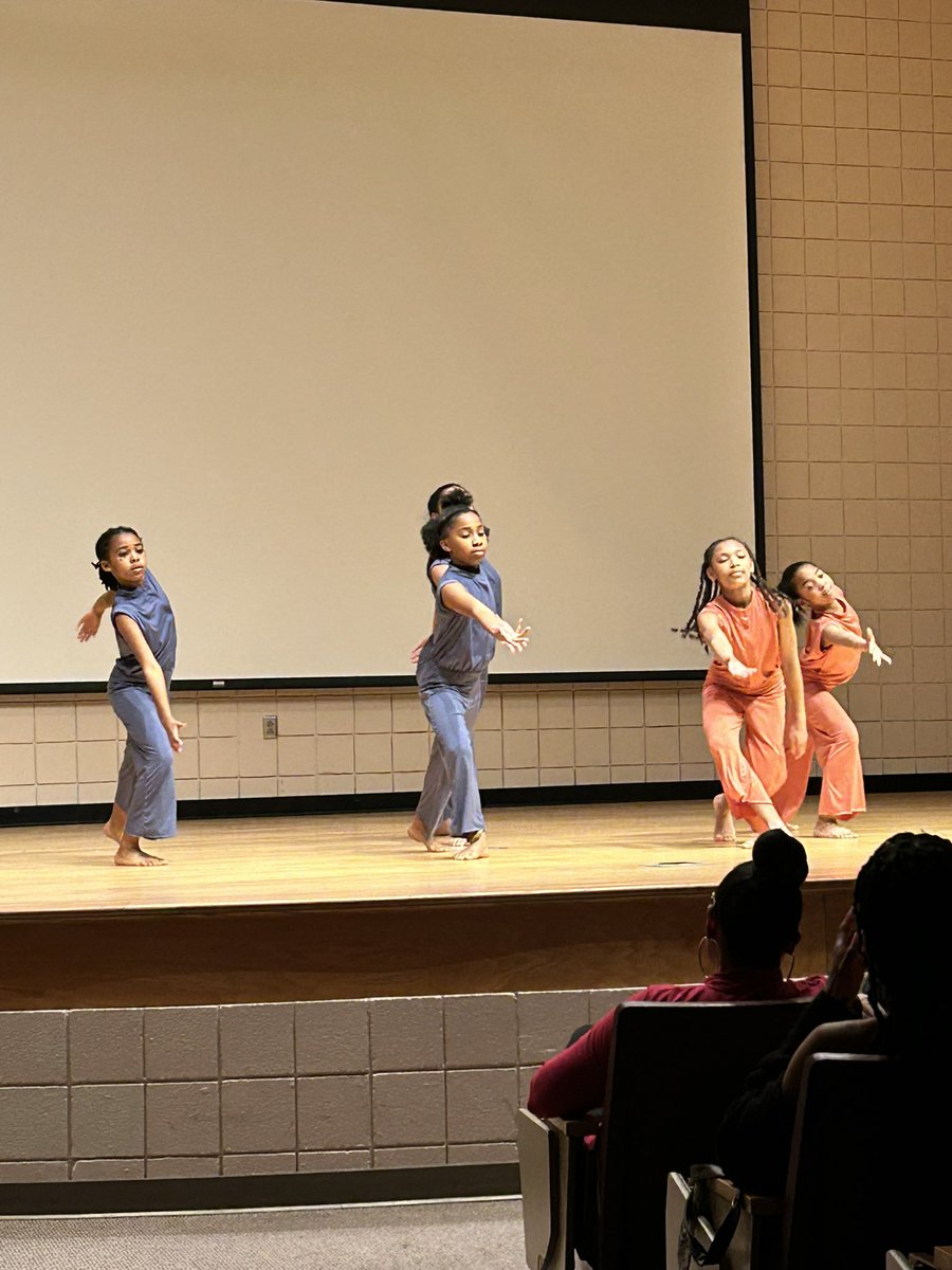 Gina4Lit's tweet image. A conference that begins with the students is ALWAYS my kind of conference. Thank you Empower Dance Company for a wonder performance. @weare_org @BWFUND @NCCUSOE @DudleyFloodCtr @benjerrych #NCTOYPOY #WEWORKFORKIDS #LetsTalkRacism2023