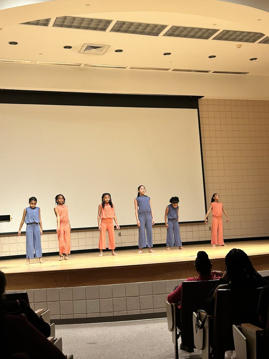 Gina4Lit's tweet image. A conference that begins with the students is ALWAYS my kind of conference. Thank you Empower Dance Company for a wonder performance. @weare_org @BWFUND @NCCUSOE @DudleyFloodCtr @benjerrych #NCTOYPOY #WEWORKFORKIDS #LetsTalkRacism2023