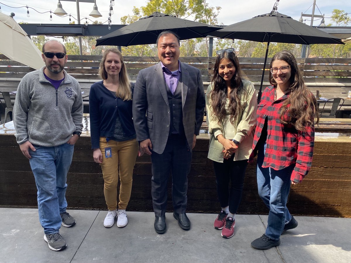 CJHPhD's tweet photo. A Texan back in sunny SoCal, been a blast from the ⁦@HalbrookLab⁩ hosting ⁦@TaniguchiMD⁩ here ⁦@UCIBioSci⁩ ⁦@UCI_CRI⁩ https://t.co/GO5qZTzo0V