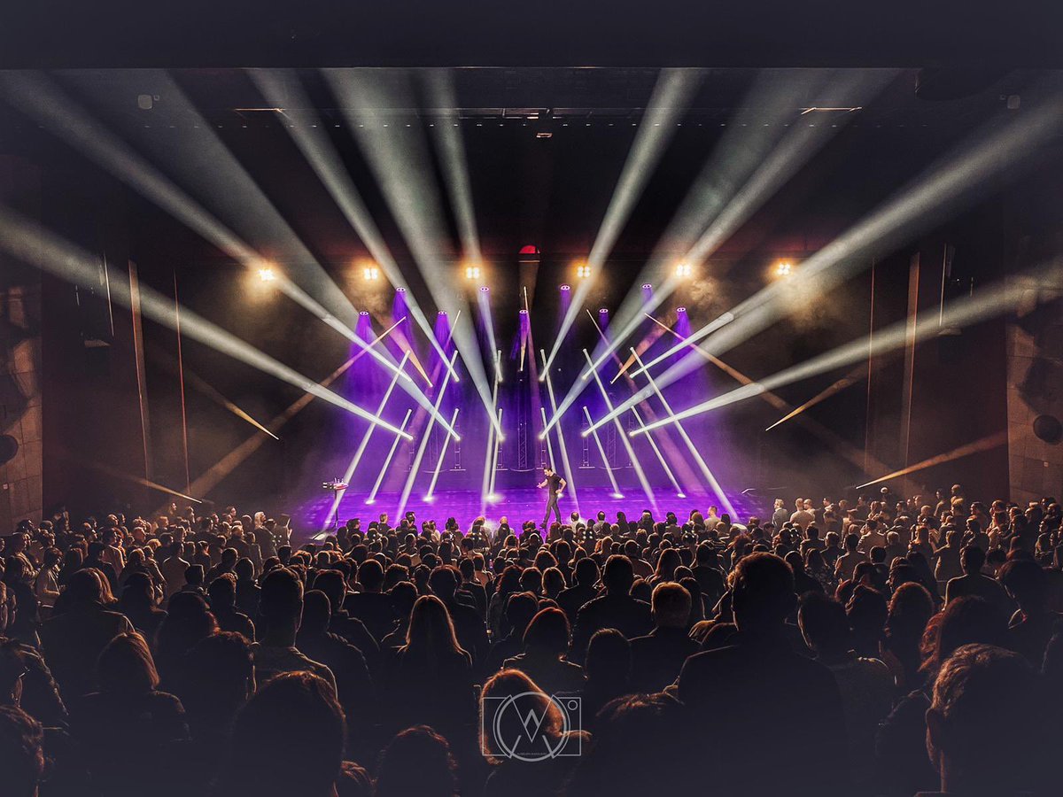JeremyFerrari's tweet photo. Monaco merci pour cette soirée et merci à Florent et « cheveux sur la langue » !! Je vous donne rdv à Bercy les 9 & 10 mars 2024 ! Les Quebecois vous êtes les prochains on commence par Brossard le 13 avril !
#172/172 #fullstanding #anesthesiegenerale https://t.co/XXPvrj95iq