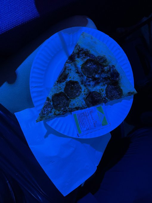 1 pic. How it started  🌼💚🍕 How it’s going. https://t.co/hOmATwcOFS https://t.co/5iP6toXftD