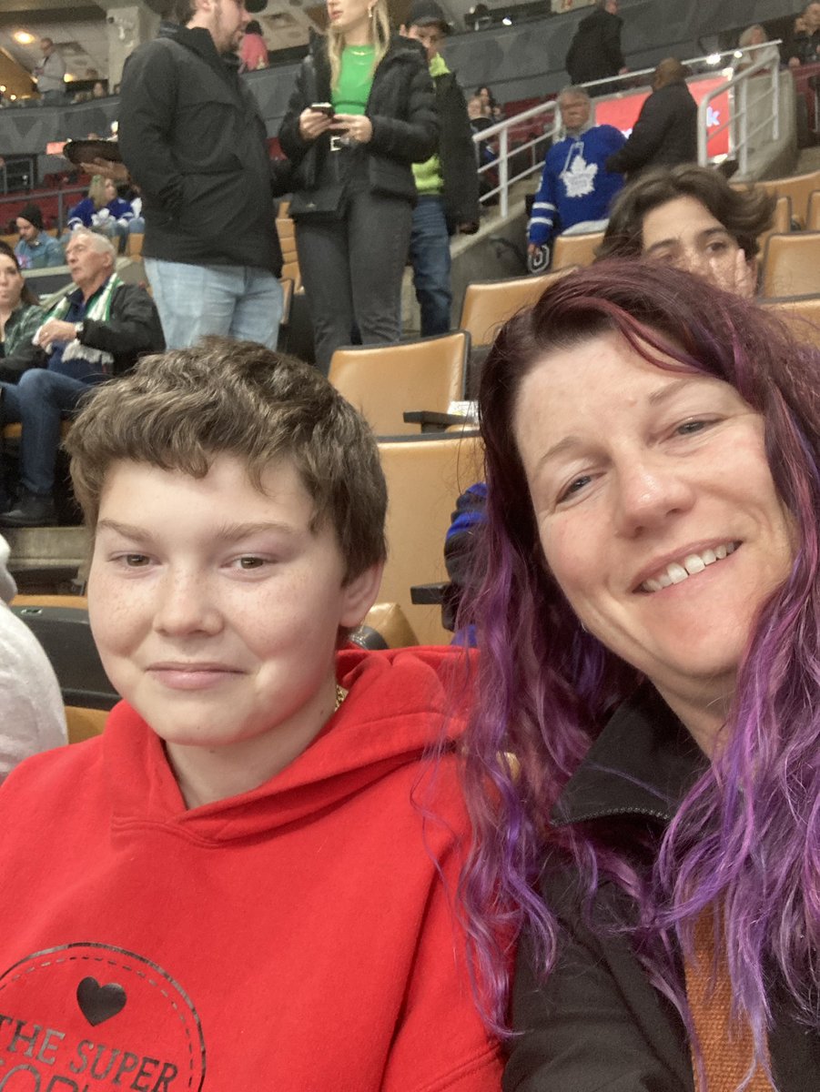 GirlPowerElec's tweet photo. #LeafsForever https://t.co/IHYqwyWtn6