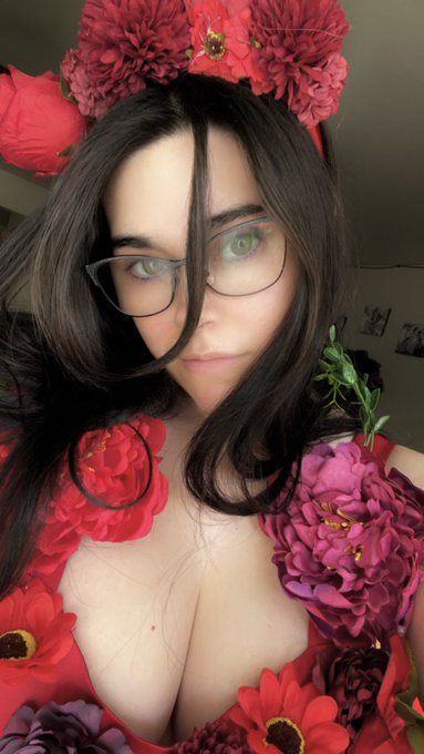 Almost done with my next cosplay! Other than a few minor construction tweaks, I just need the makeup<a href="/tag/wip"class="tags"><span>#wip</span></a>