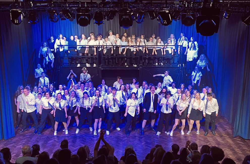 ashfieldp_arts's tweet photo. Overwhelmed with pride this evening!! Congratulations to all of our outstanding performers who took part in this week’s musical theatre showcase!! You did a fantastic job! Such talent, hard work and professionalism on show!! #ANightAtTheMusicals 🎭🎶💃🏻 #AshfieldPerformingArts https://t.co/0lQX8fLZnf