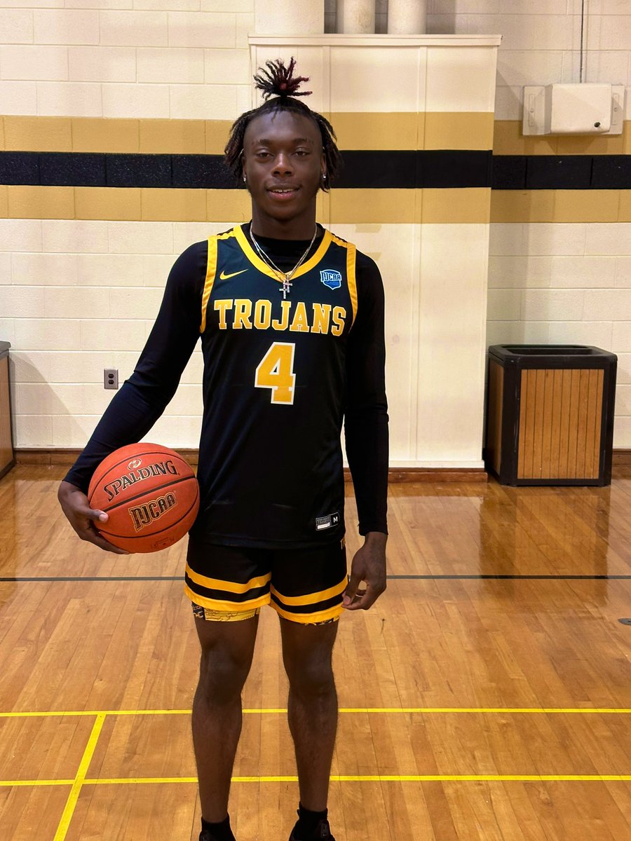 goontalkjd's tweet photo. After a amazing visit and a great talk with Coach Hurd and Coach McCain , I am blessed to receive a offer from Fayetteville Tech💛🖤 https://t.co/GNPpAlCgq5