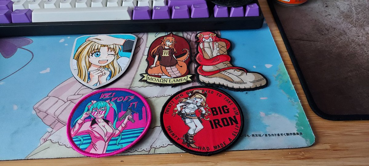 hanako_xyria's tweet image. Patches from @tacbaconpatches  finally got here 🙏🙏🙏
