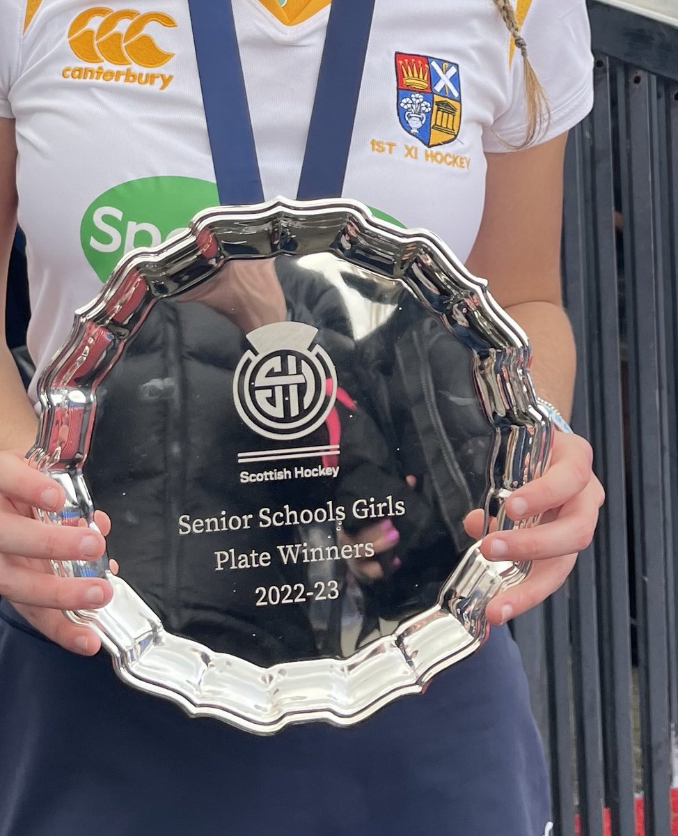 SMDS_research's tweet photo. Champions! Phenomenal hockey pitch performance β¦@EdinburghUniβ© #Peffermill β¦@HSD_Sportβ© β¦@HSDRectorβ© β¦@SueJWebberβ© Well played ππππ€© https://t.co/ZBEO1ptiaq
