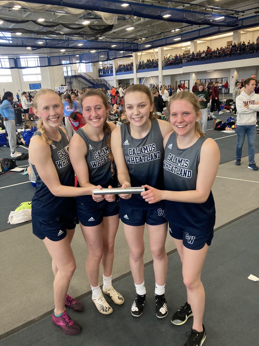 New school record for the Distance Medley 4:21.14! Even indoors!!!!