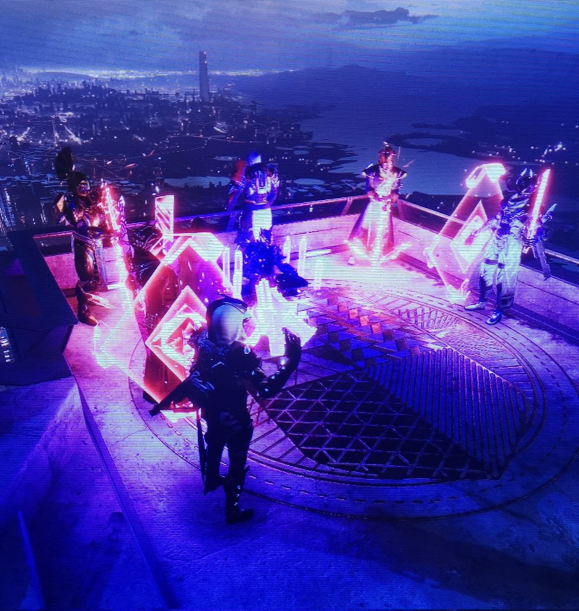 Nexteum's tweet photo. @Bungie I love this community. 🥺 RIP LEGEND https://t.co/TNbr5z9Vc5
