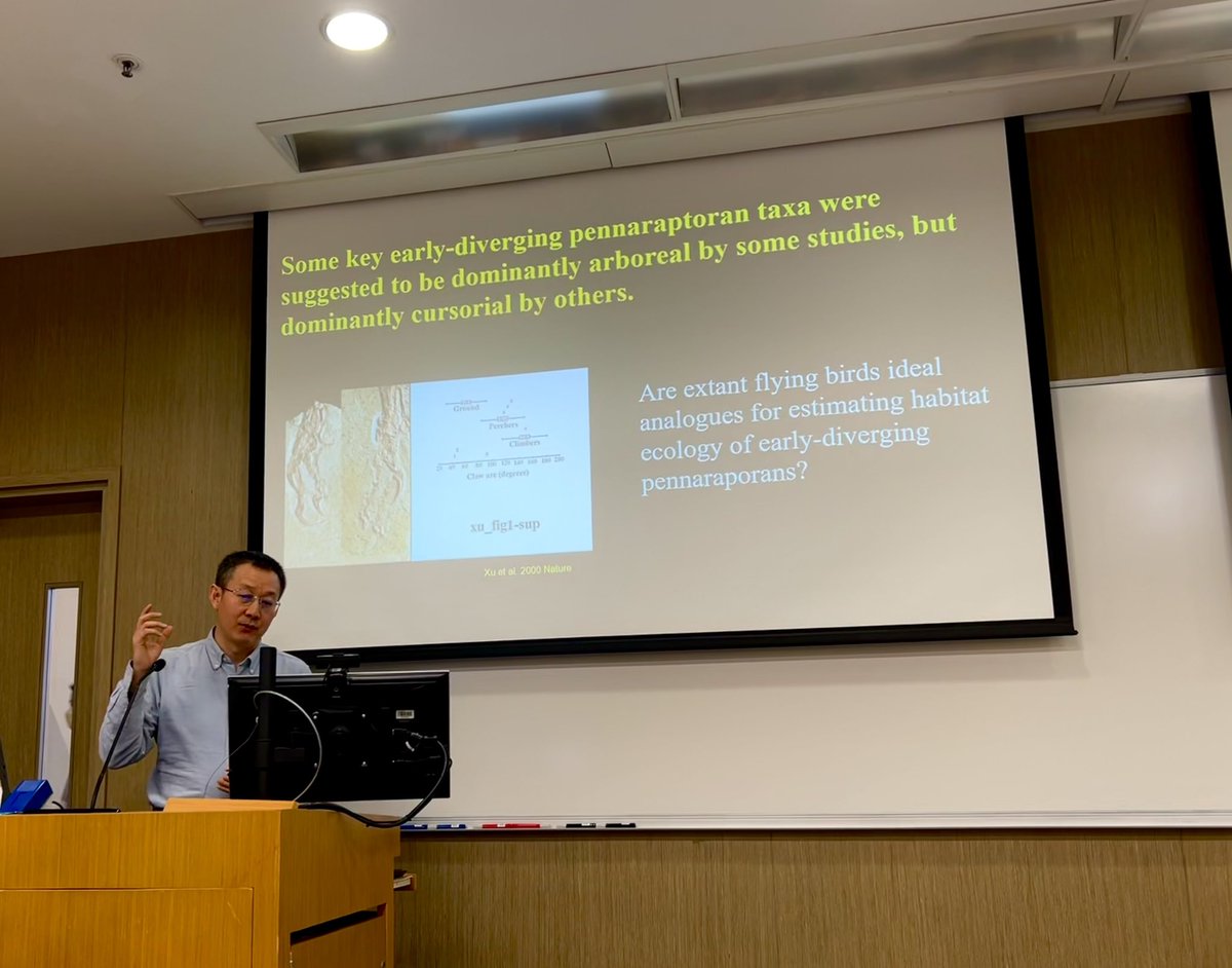 PalaeoPittman's tweet photo. Great Day 1 of #IPDS2 @CUHKScience w/ well-received School of Life Sciences seminar by Robert Dudley @UCBerkeley Discussed diverse #flight origin topics from gliding ants π and geckos π¦ to the atmosphere π¬οΈ through time. #FossilFriday #dinosaurs @CUHKofficial #excited https://t.co/JE0qrP9un7